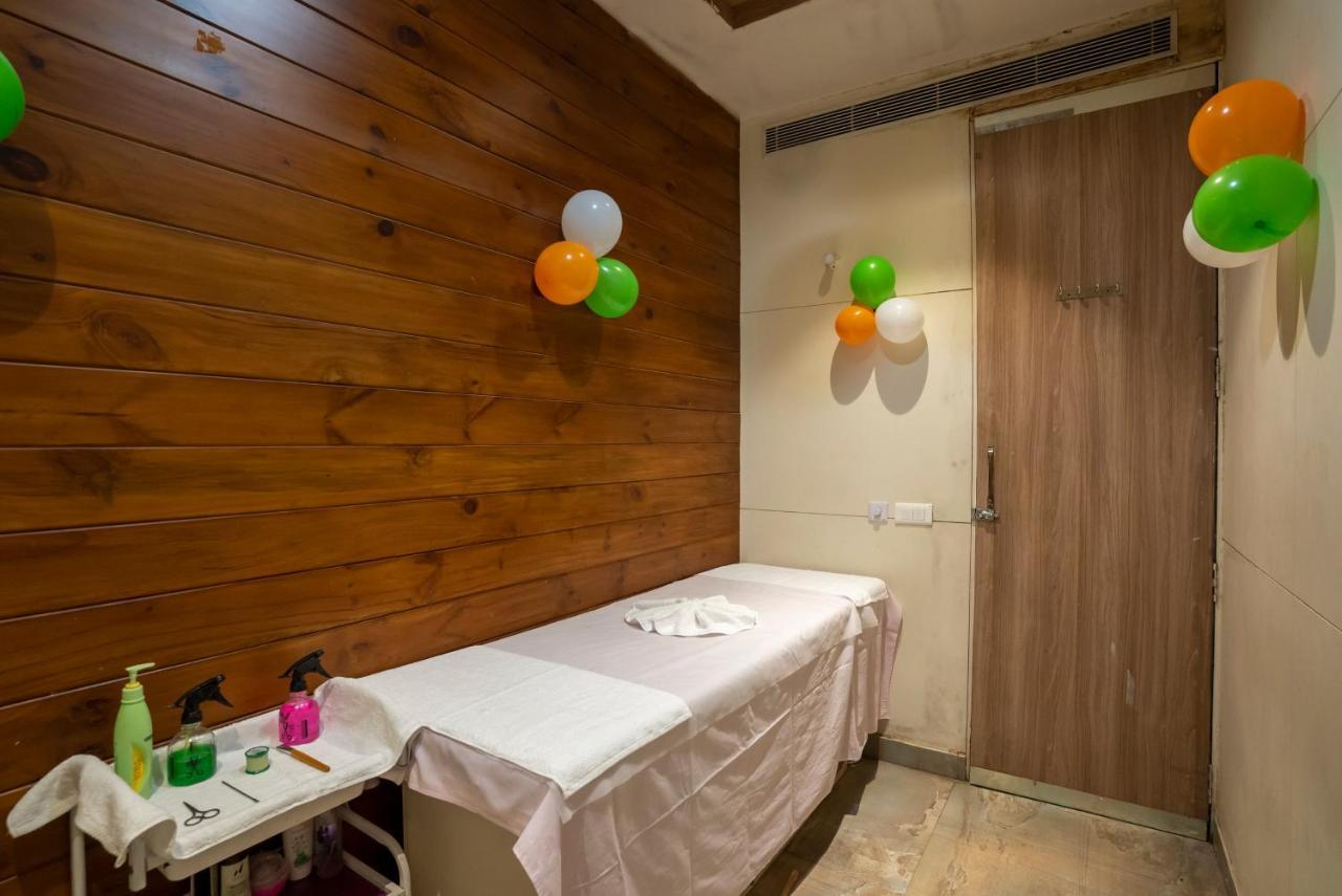 Celebrant Hotel Bénarès Extérieur photo